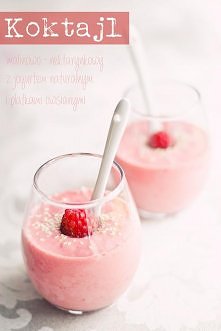 Koktajl malinowo - nektarynkowy z płatkami owsianymi