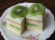 Ciasto piankowe z soczystym kiwi

Przepis znaleziony na blogu Ewa Gotuje. Bis...