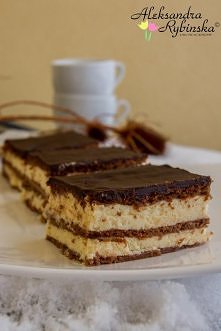 GOTOWANY SERNIK Z POLEWĄ CZEKOLADOWĄ