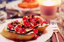 Grzanki z figami i ricottą