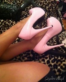 różowe szpileczki ;)