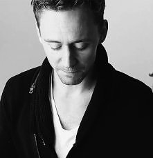 Tom Hiddleston GIF