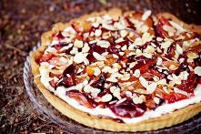 Tarta ze śliwkami grillowanymi w miodzie