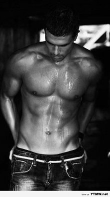 :) nogi mi miekna...