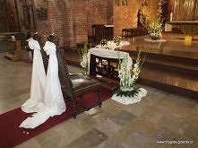 ładnie przystrojony klęcznik