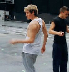 Shake you body b*tch hehe ♥