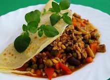 Naleśniki z meksykańskim farszem. Kliknij w zdjęcie, aby zdobyć przepis!
