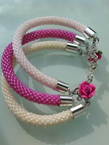 Różyczki... <3
Colourful nails & Pikotek