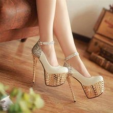 Kilka pięknych par szpilek <3