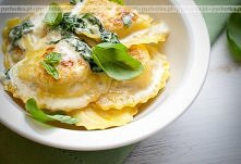 Pierogi ze szpinakiem i serem feta