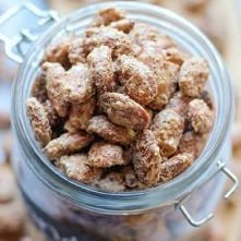 Domowe kandyzowane orzechy (z cynamonem i cukrem)