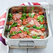 Piersi z kurczaka w szynce