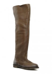 Jonak, 676,00 pln

Kozaki za kolano - o o nich sądzicie?

Więcej na ModaCafe!