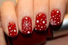 Paznokcie z wzorkami.