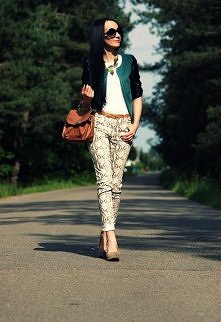 Little Black Dress

Mieszanka (nie)wybuchowa z dodatkiem czerni. Wywiad z bloggerką na ModaCafe!