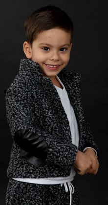 Marynarka ze skórzanymi łatami i kieszonkami 89zł
Zapraszamy na facebooka: MAMI fashion for baby. Szycie na zamówienie