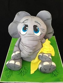 Jaki słodki tort aż szkoda ...