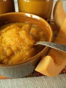 CHUTNEY Z DYNI

Składniki:
- 1 mała dynia,
- 2 cebule,
- 3 marchewki,
- 4 pomidory,
- papryczka chili,
- 4 ząbki czosnku,
- 2 cm kawałek świeżego imbiru,
- 1 łyżka kurkumy,
- 2 ...