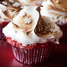 Babeczki biszkoptowe. Bardzo efektowne. W zimowym klimacie. Mniam.