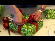 How to Wrap The Perfect Christmas Present - The Bow

Bardzo fajnie wytłumaczone ;3
