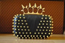 Moja nowa zdobycz. Piękne wymarzone puzderko za 100 zł w vinted.pl ! Kocham ją i czekam teraz na podobną dwukolorową :)