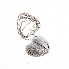 Pendrive naszyjnik serce z kryształkami srebrny