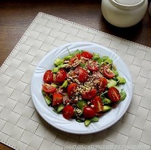 prosta i zdrowa sałatka z avocado.