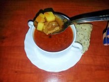 rozgrzewając i prosta w przygotowaniu zupa gulaszowa :)

przepis po kliknięciu w zdjęcie