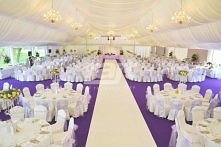 Bajkowa inspiracja na wesele plenerowe z wykorzystaniem hal namiotowych.
źródło: rajt-bis.tumblr.com