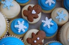 Babeczka z pierniczkiem mmm :)