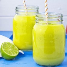 SMOOTHIE Z MANGO I ANANASEM...