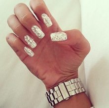 Kilka pomysłów na sylwestrowe paznokcie :)