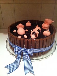 świnki w błotku...