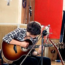 Chłopak z gitarą, byłby dla...