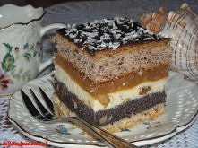 Pięciopak
Ciasto orzechowe:

    1/2 szk. mąki pszennej
    1/2 szk. zmielonych orzechów
    1/2 szk. cukru
    4 jaja
    1 łyżeczka proszku do pieczenia

Białka ubić na sztywn...