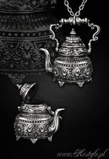 Czajniczek z herbatki u Szalonego Kapelusznika