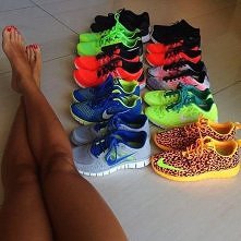 Hmm które tu by dziś założyć? :D
A we które byście wybrały?