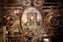 Fragment sufitu we Wrocławskim Ratuszu w Sali Czerwonej.