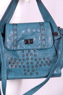 boutique1.pl Oferujemy swoim klientom odzież nową, końcówki kolekcji oraz odzież second-hand. W naszym sklepie znajdziecie najlepsze markowe ubrania a także ubrania projektantów...