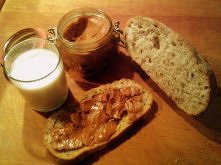 Masło orzechLOVE 

Nie masz energii? Przedstawiam przepis na masło orzechowe. Gwarantuję, że jedna kanapka nim posmarowana daję większego kopa niż znany nam wszystkim baton na l...