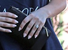 Śliczne paznokcie i pierści...