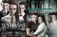 Moje ostatnie prezenty świąteczne od razu po przeczytaniu jednej dostałam drugą.
Zakochałam się w nich po pierwszym słowie.
Okładki są średnio zachęcające ale ważne to co jest w...