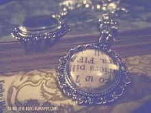 Takie o kaboszonowe wisiorki. Zapraszam na to-nie-jest-blog.blogspot.com