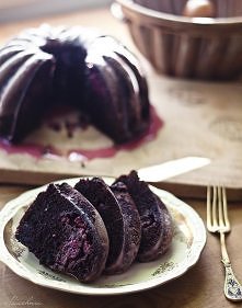 Babka czekoladowa z malinami