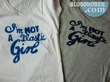 za pomocą farb akrylowych m...