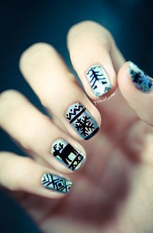 `Za­kochać się w zi­mie, płat­kach śniegu,
mro­zie i ba­wiących się na san­kach dzieciach.`