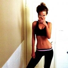 Znacie jakieś domowe sposoby na zakwasy ? Przez okropny ból chodzę jak kaleka :x