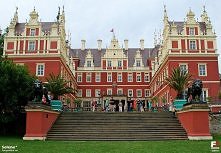 Polsko-niemiecki pałacyk w parku Mużakowskim.