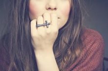 pierścionek na dwa palce