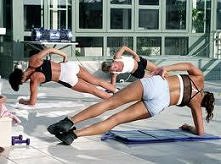 Ćwiczycioe aerobik ? Ja zaczynam w przyszłym tygodniuu ! :) nie mogę sie doczekać *.*.* :P